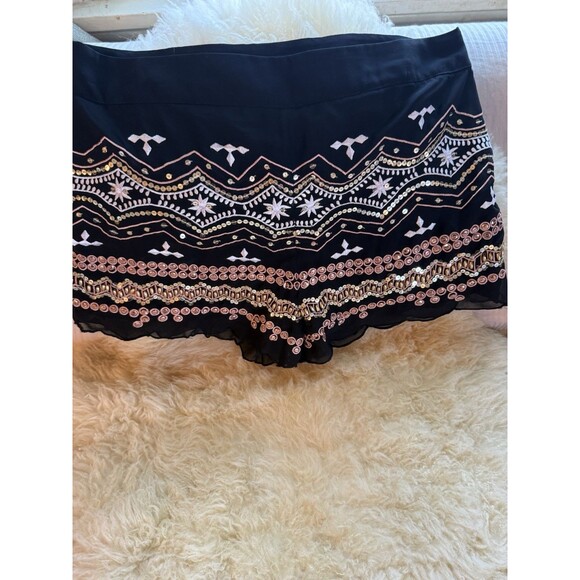 Black Sequin Stylish Side Zip Waist Shorts, Size L - Picture 7 of 8